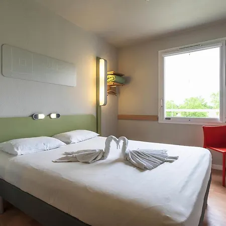 圣普尔桑宜必思快捷酒店 2* Saint-Pourçain-sur-Sioule