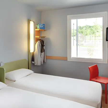 圣普尔桑宜必思快捷酒店 2* Saint-Pourçain-sur-Sioule