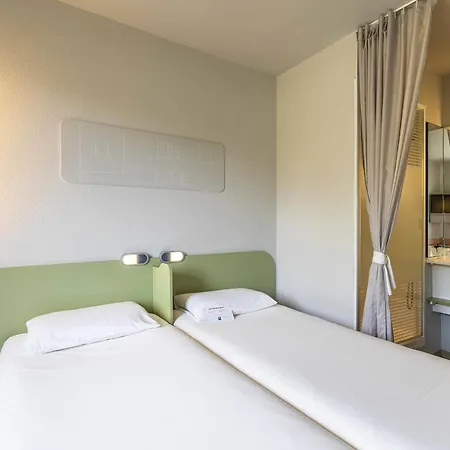 Ibis Budget Pourcain Отель 2*