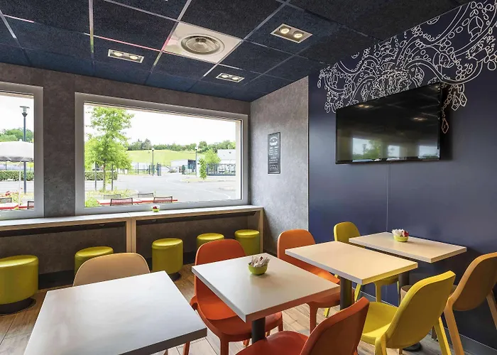 Ibis Budget Pourcain 2* Сен-Пурсен-сюр-Сьюль