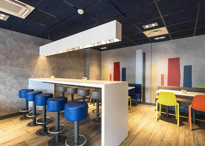 Ibis Budget Pourcain 2* Сен-Пурсен-сюр-Сьюль