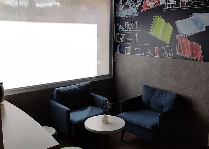 Ibis Budget Pourcain 2* Сен-Пурсен-сюр-Сьюль