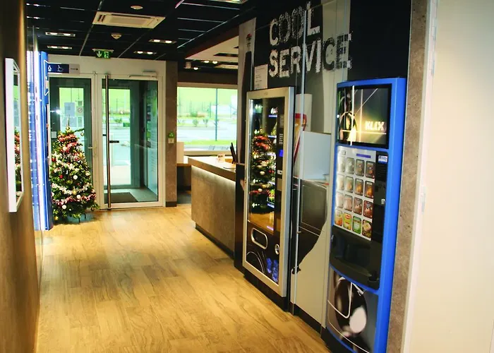 Ibis Budget Pourcain Отель