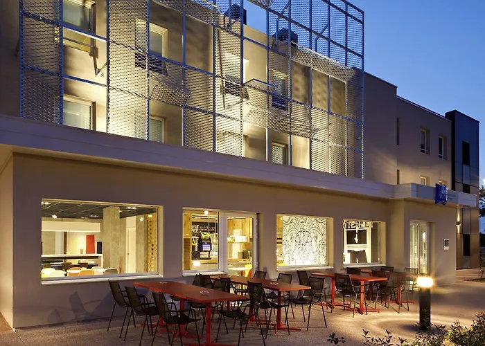 Отель Ibis Budget Pourcain 2*