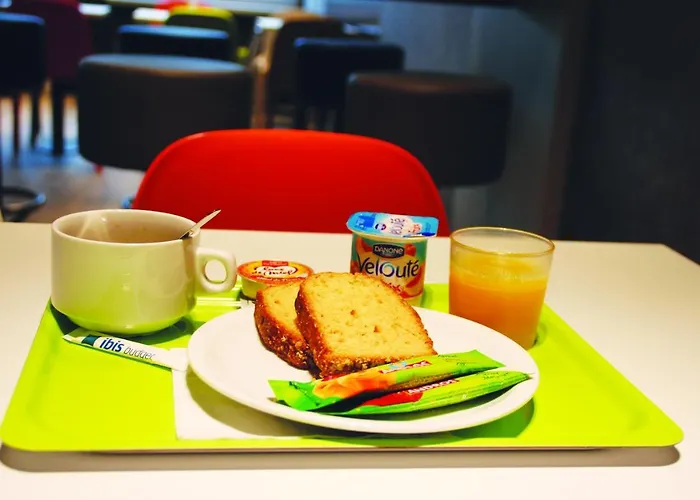 Отель Ibis Budget Pourcain